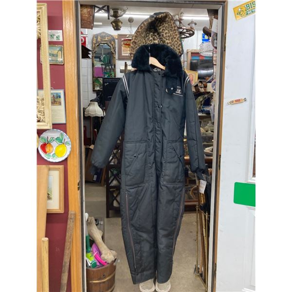 VINTAGE ARCTIC CAT "ARCTIC WEAR" SNOWMOBILE SUIT,