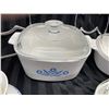 Image 6 : VINTAGE CORNINGWARE COOKWARE IN THE ICONIC "BLUE CORNFLOWER" PATTERN