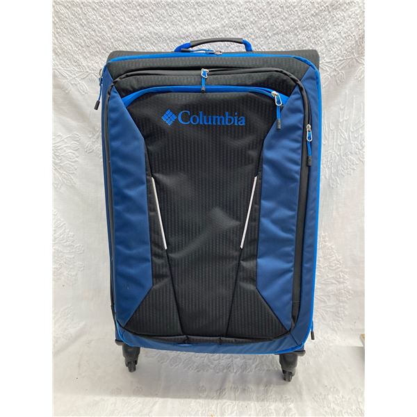 COLUMBIA KIGER EXPANDABLE SPINNER SUITCASE