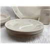 Image 3 : VINTAGE CORELLE DINNERWARE SET
