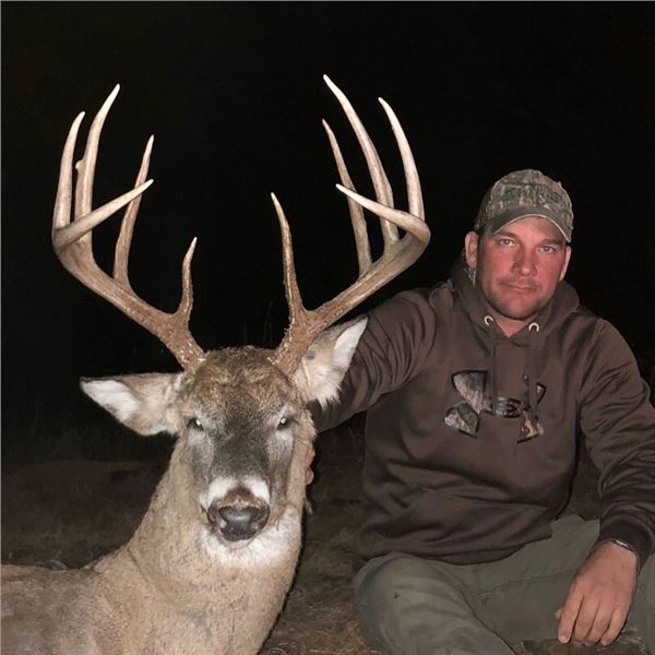 Kansas Trophy Whitetail Hunt