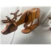 Image 5 : Wooden Deer Figures