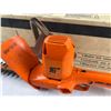 Image 2 : Black & Decker Electric Hedge Trimmers