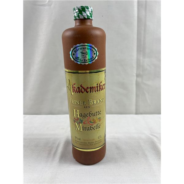 Akademiker, Hagebutte & Mirabelle, 50 %, 0.7L