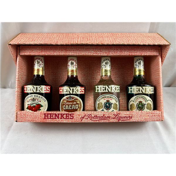 Box set of 4 Bottles of Henkes of Rotterdam Liqueurs