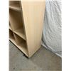 Image 3 : Rolling Bookshelf