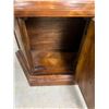 Image 4 : Curio Cabinet with Lighting