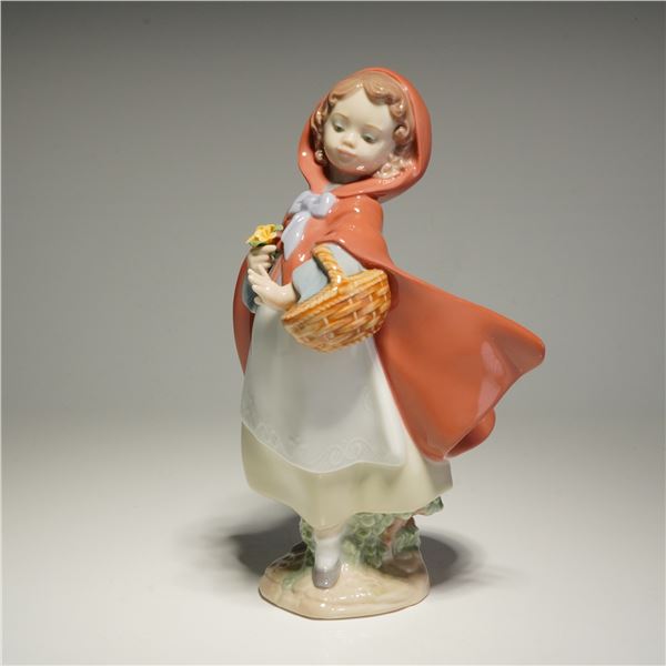 Lladro Porcelain Figurine, Little Red Riding Hood 01008500