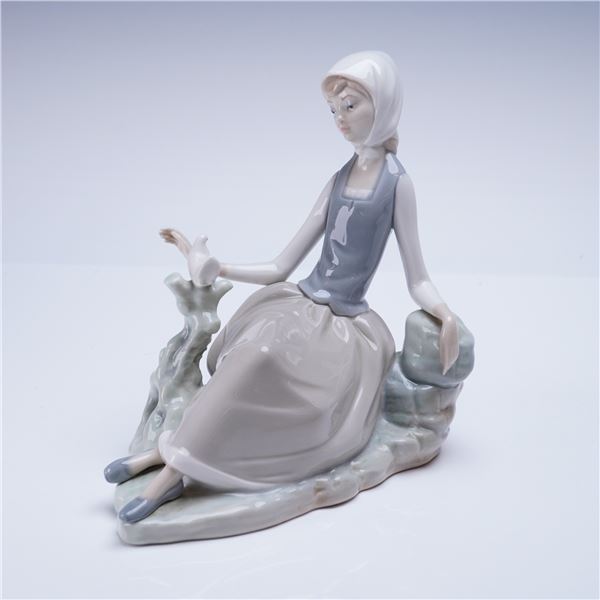 Lladro Shepherdess with Dove Figurine 1004660
