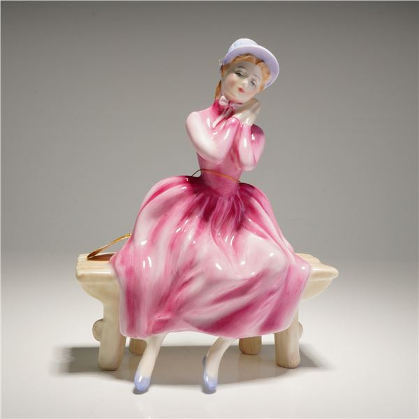 Royal Doulton Figurine Young Dreams HN3176