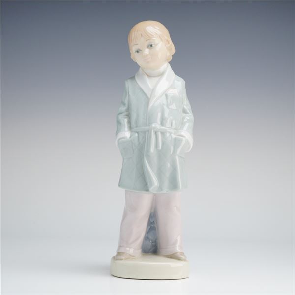 Lladro Porcelain Figurine Boy with Robe 4900
