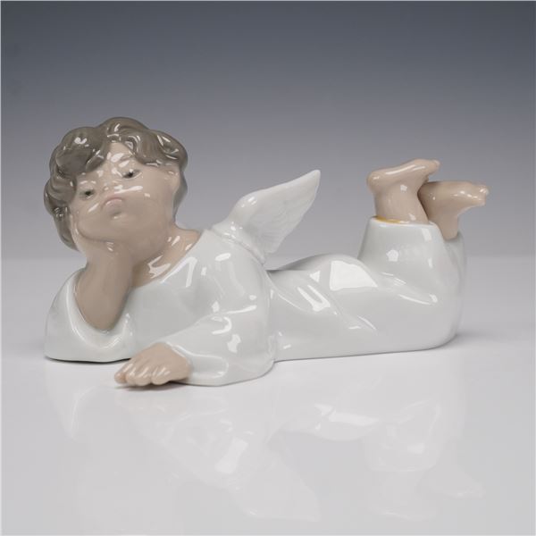 Lladro Porcelain Figurine, Angel Reclining 1004541