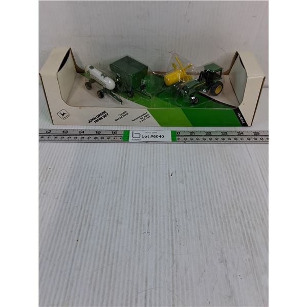 1:64 John Deere Farm Set (NIB)