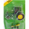Image 2 : 1:64 John Deere 3-Piece Tractor and Implement Set (NIB)