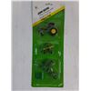 Image 5 : 1:64 John Deere 3-Piece Tractor and Implement Set (NIB)
