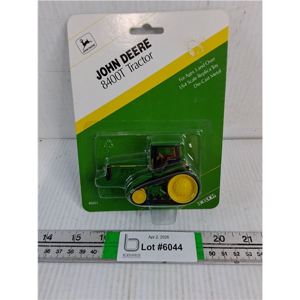1:64 John Deere 8400T Tractor (NIB)