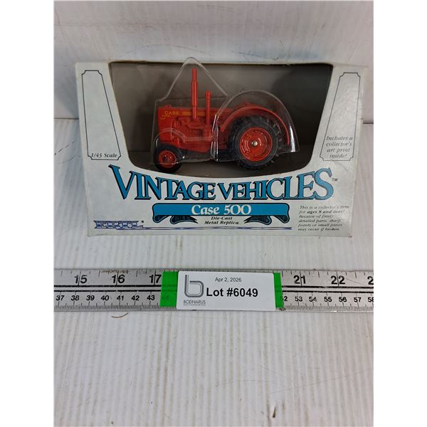 1:43 Vintage Vehicles Case 500 Die-Cast Tractor