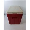 Image 2 : Igloo Cooler 18.75" x 11.5" x 14"- Cannot Ship