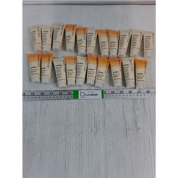 (21) Mary Kay Peach and Fragrance Free Hand Cream