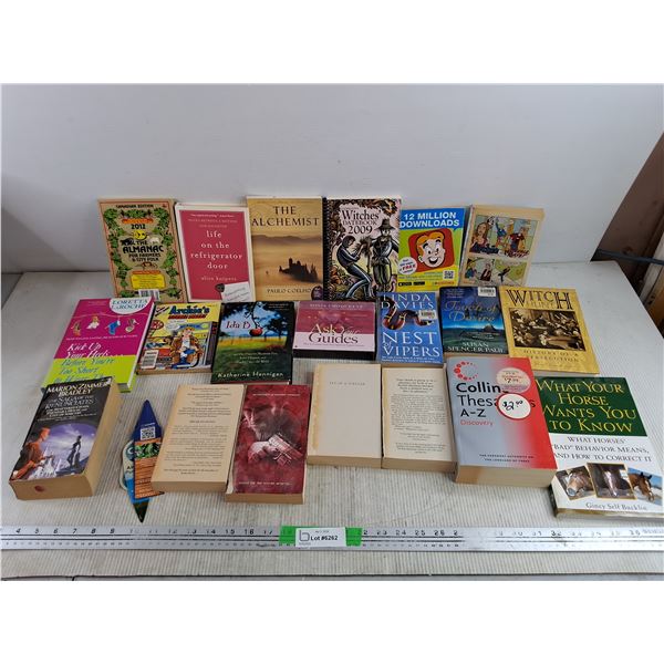 Assorted Books - Katherine Hannigan, Witches Datebook 2009, Archie Double Digest, Misc
