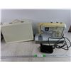 Image 1 : Vintage Singer Sewing Machine - Powers On, As Is - PICK UP