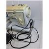 Image 5 : Vintage Singer Sewing Machine - Powers On, As Is - PICK UP