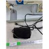 Image 6 : Vintage Singer Sewing Machine - Powers On, As Is - PICK UP