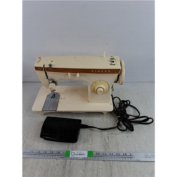 Vintage Singer Sewing Machine - Powers On,Needs Repair - PICK UP