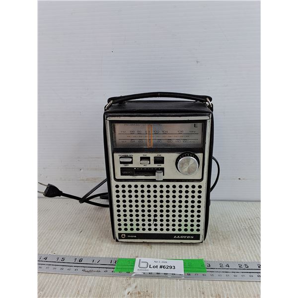 Lloyds AM/FM Radio - As Is