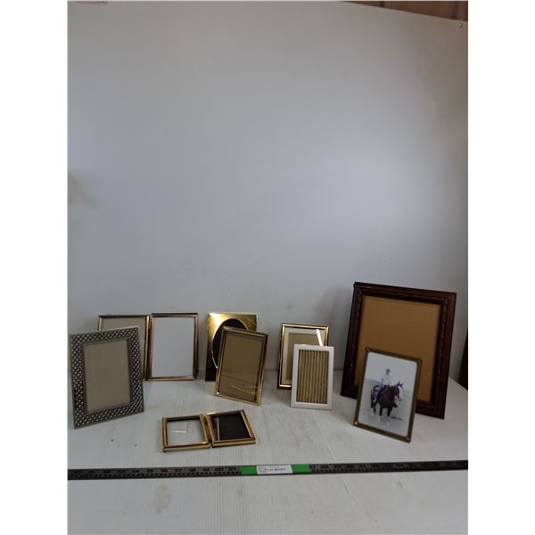 (9) Picture Frames 7"x5" ( as is)