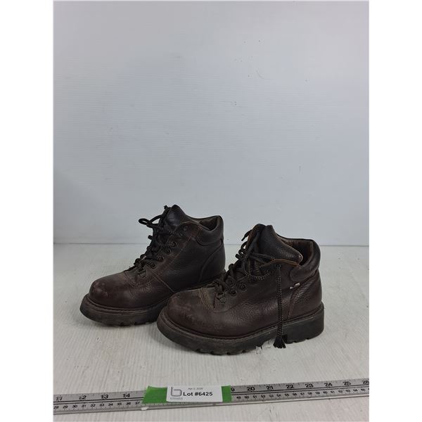 Brown Leather Protector  Thinsulate Boots 11"