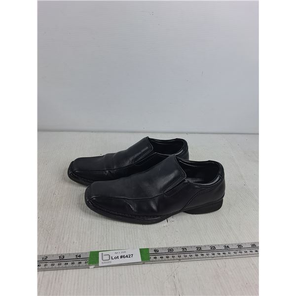 Kenneth Cole Reaction Black Slip On Shoes 12"