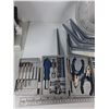 Image 2 : O-Ring Clamps, Shelf Brackets, Flashlight, Hinges, Misc