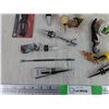 Image 4 : (2) Liquor Flasks, Wine Bottle Openers, Decorative Corks