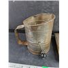 Image 3 : Bromwells Flour Sifter, Eagle Notebook