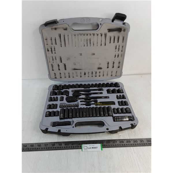 Stanley Ratchet & Socket Set - Appears Complete