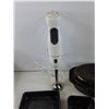 Image 2 : Kitchen Aid Blender - Powers On, As Is, Baking Trays, Broiler w/Lid, Loaf Pan