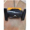 Image 4 : *Garant Salt and Sand Spreader.Pickup Only