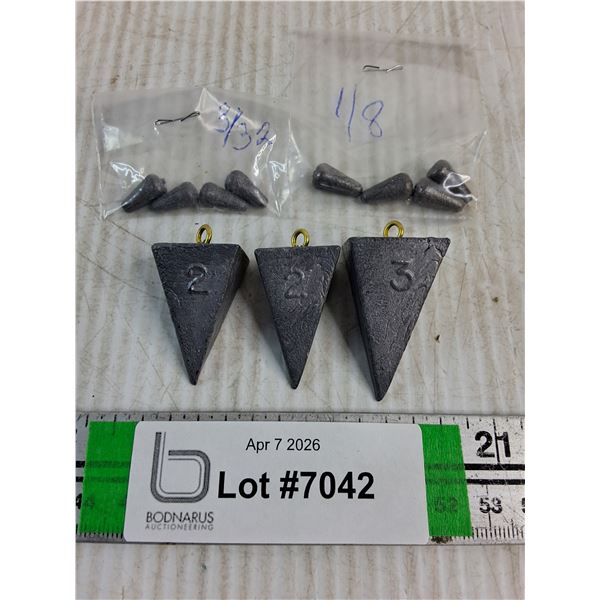 (11) Assorted Pyramid and Sinker Weights