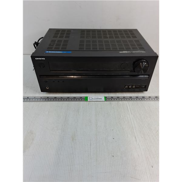 Onkyo AV Receiver HT-R690-Powers On-as is - PICK UP