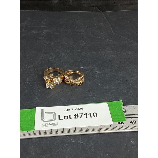 (2) Gold Colored Rings With Diamond Shaped Stones Size 6.5
