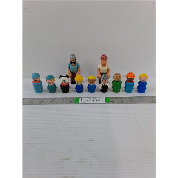Vintage Fisher-Price  (2) Husky Helpers (9) Little People