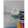 Image 7 : Cutlery, Ice Packs, Obo Butter Warmer, Plastic Strainer