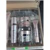 Image 3 : Mary Kay TimeWise Repair Volu Firm Set