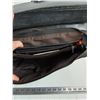 Image 6 : (4) Hand and Backpack Purses