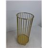 Image 6 : Gold Toilet Paper Storage Holder & Large White Pot