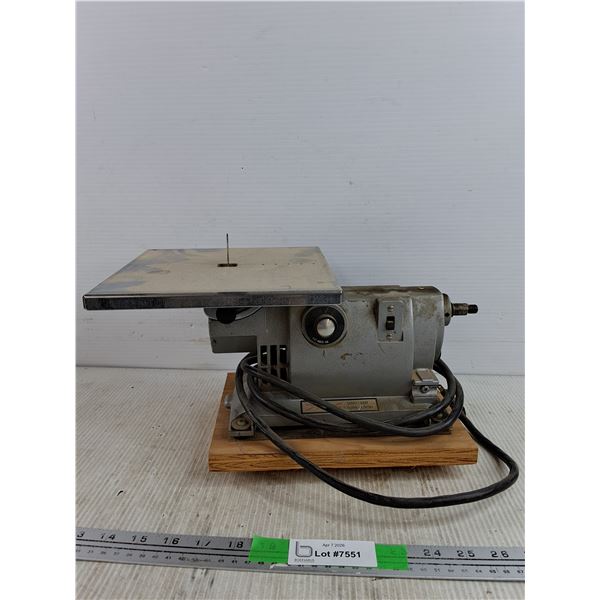 Power House Electric Saw - Powers On, As Is, PICKUP ONLY
