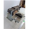 Image 4 : Delta 4" Belt/6" Disc Sander - Powers On, As Is, PICKUP ONLY