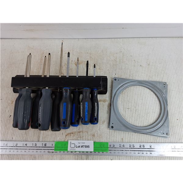 Assorted Screwdrivers, Magnetic Wall Screwdriver Rack, Swivel Bracket
