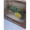 Image 4 : 1:43  1934 John Deere Model "A" Tractor and Manure Spreader (NIB)